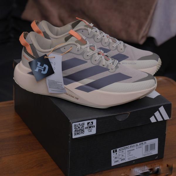 Giày Adidas