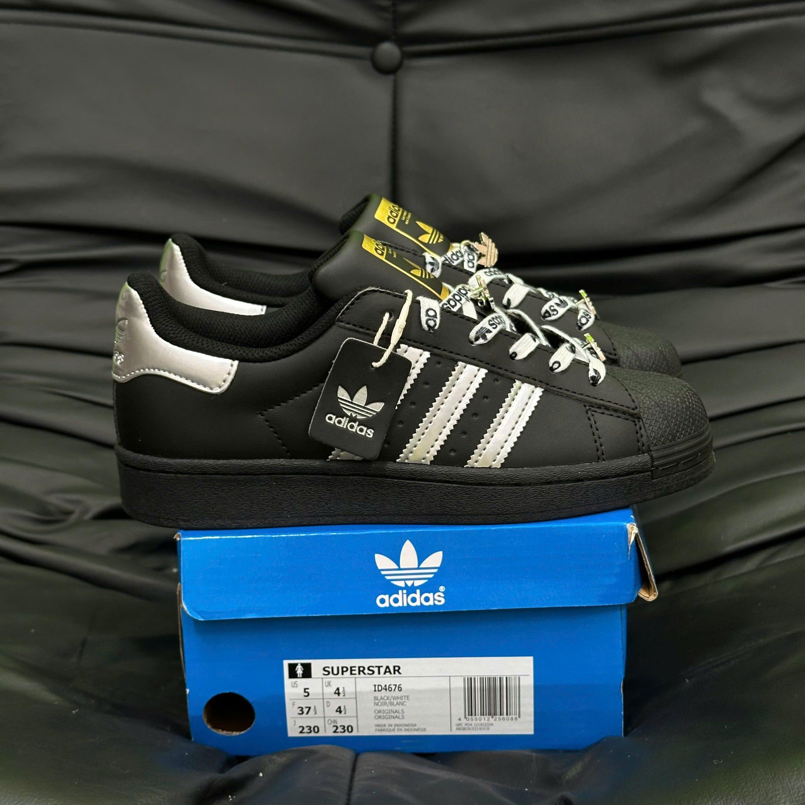 Giày Adidas Superstar 2.0 Đen Vàng 2025