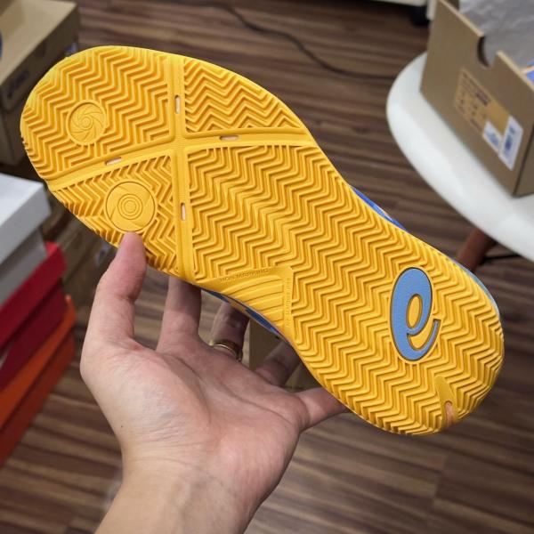 Giày GEL-RESOLUTION X PADEL