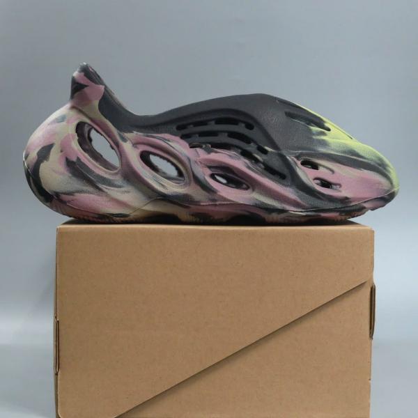 Giày Adidas Yeezy Foam Runner