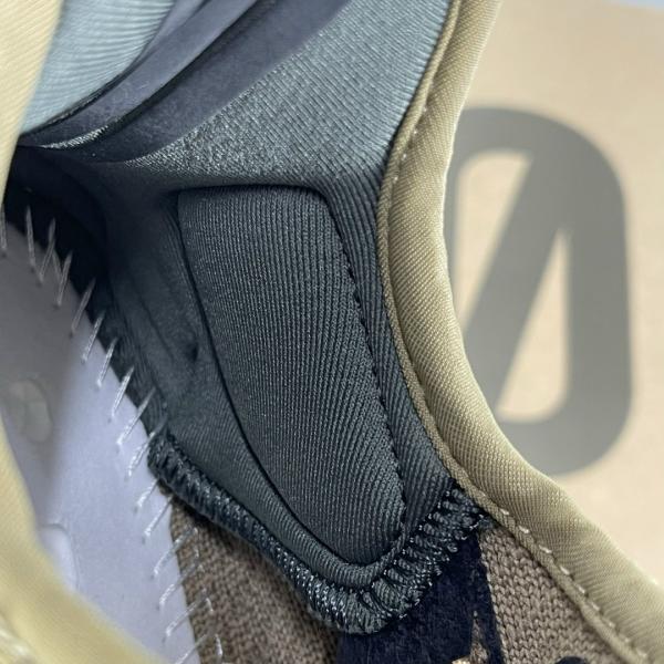 Giày Adidas Yzy350