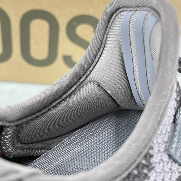 Giày Adidas Yzy350