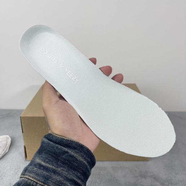 Giày Adidas Yzy350