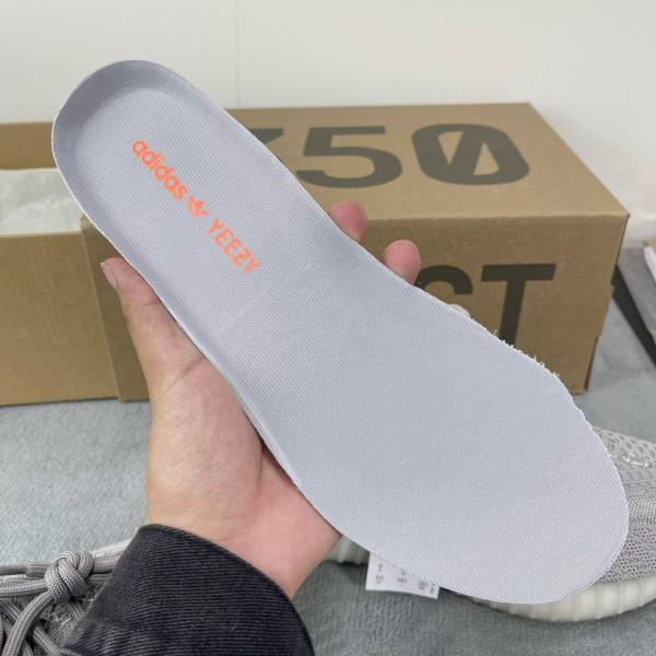 Giày Adidas Yzy350