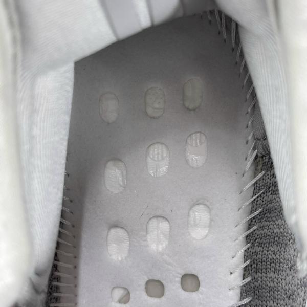 Giày Adidas Yzy350