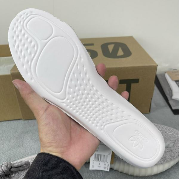Giày Adidas Yzy350