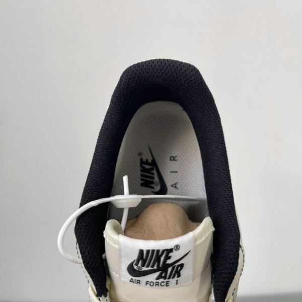 Giày Air Force 1 x Supreme Màu Trắng Viền Đen
