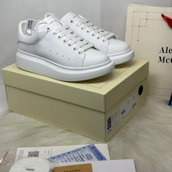 Giày Alexander McQueen Oversized Sneaker