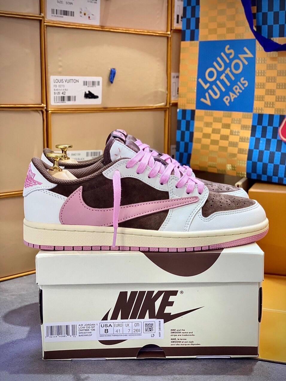 Travis Scott Jordan 1 Low Dark Pony from Raresneaker