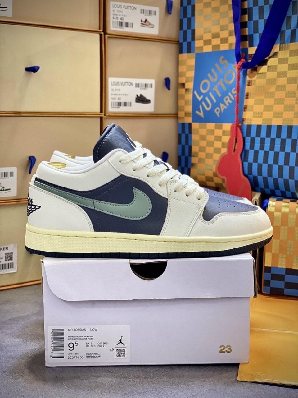 Giày  Nike Air Jordan 1 Low Jade Smoke Like Auth
