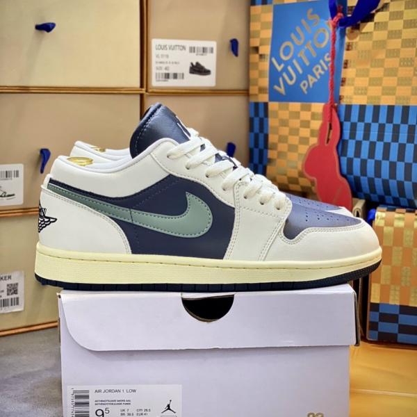 Giày  Nike Air Jordan 1 Low Jade Smoke Like Auth