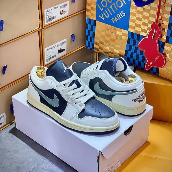 Giày  Nike Air Jordan 1 Low Jade Smoke Like Auth