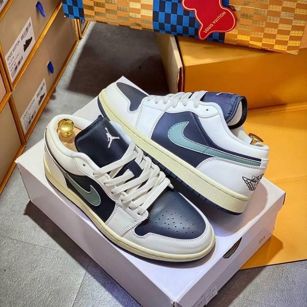 Giày  Nike Air Jordan 1 Low Jade Smoke Like Auth