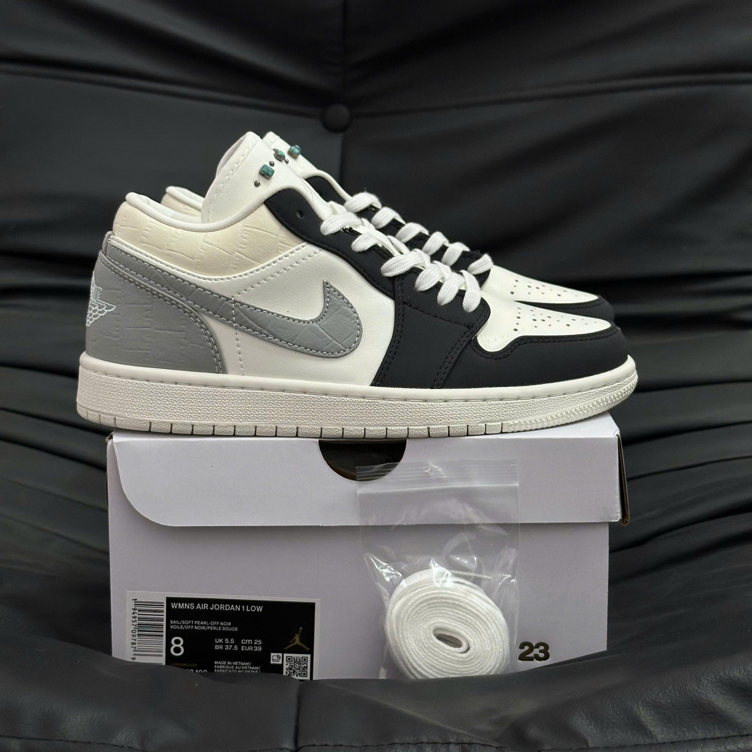 Giày Nike Air Jordan 1 Low ‘Sail Light Smoke Grey’