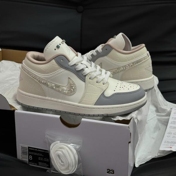 Giày Nike Air Jordan 1 Low ‘Sail Soft Pearl Like Auth