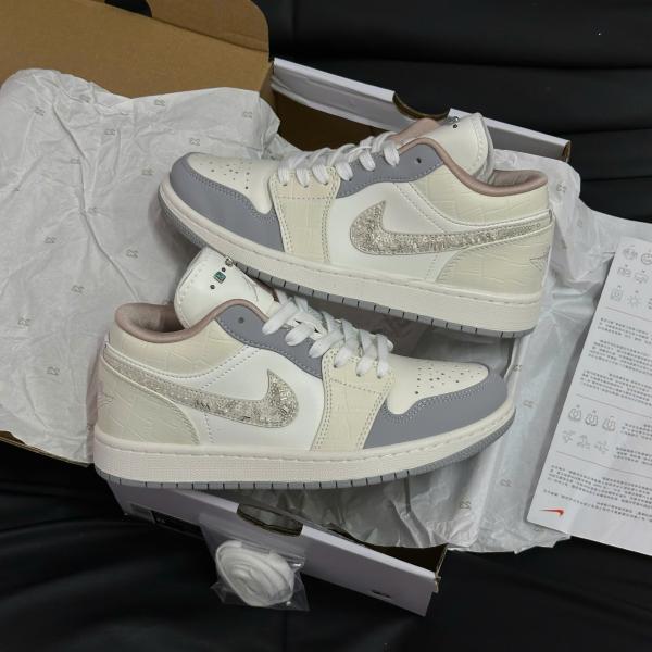 Giày Nike Air Jordan 1 Low ‘Sail Soft Pearl Like Auth