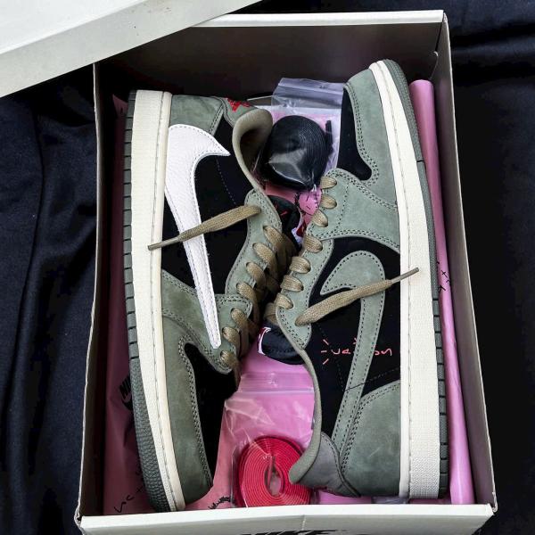 Giày Nike Air Jordan 1 Low Travis Scott Black Olive