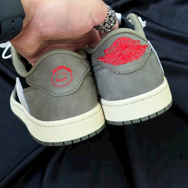 Giày Nike Air Jordan 1 Low Travis Scott Black Olive