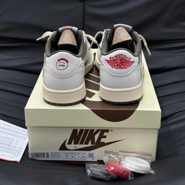 Giày Nike Air Jordan 1 Low x Travis Scott ‘Sail and Ridgerock’