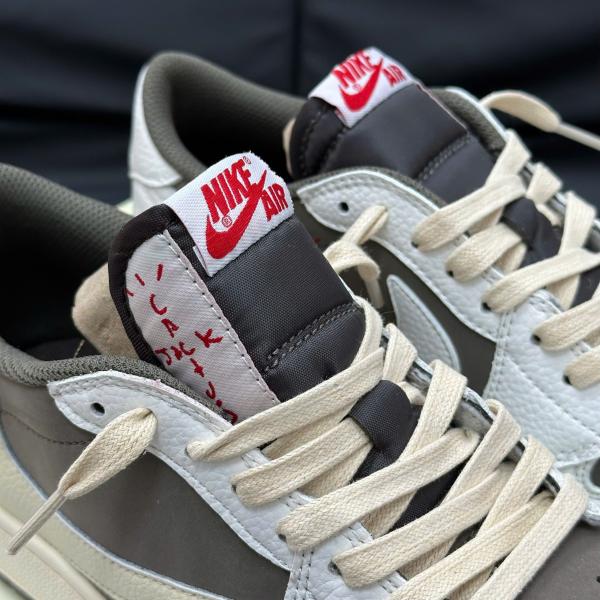 Giày Nike Air Jordan 1 Low x Travis Scott ‘Sail and Ridgerock’