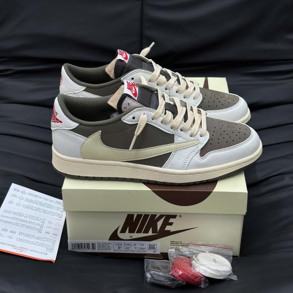 Giày Nike Air Jordan 1 Low x Travis Scott ‘Sail and Ridgerock’