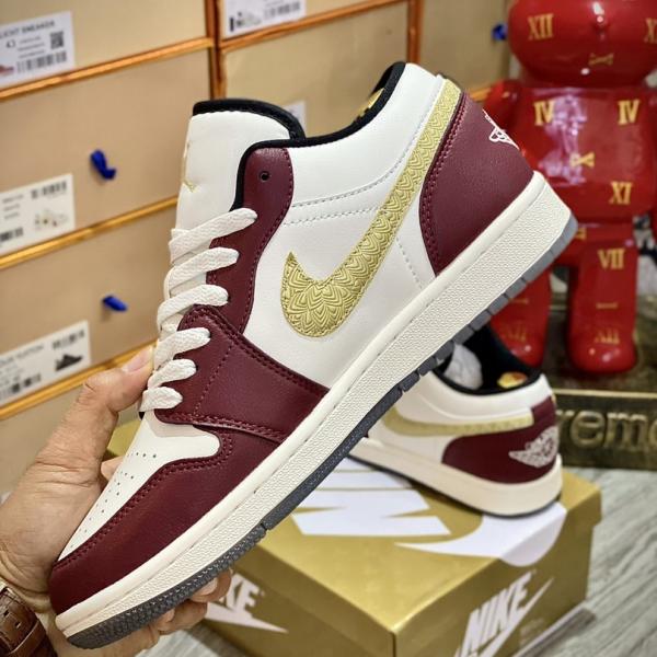 Giày Nike Air Jordan 1 Low Off The Grangon 2024