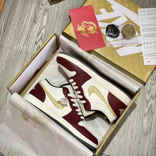 Giày Nike Air Jordan 1 Low Off The Grangon 2024
