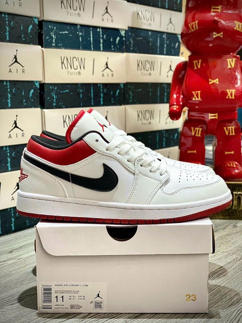 Giày Nike Air Jordan Low University Red Black Like Auth