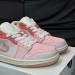Giày Nike Wmns Air Jordan 1 Low SE ‘Mighty Swooshers’