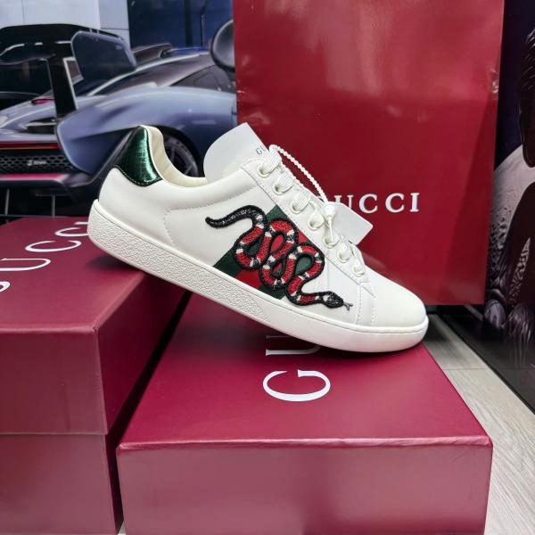 Giày Sneaker Gucci WMNS Ace Rắn Thêu