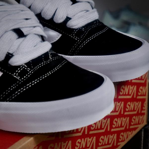 Vans Knu-Skool ‘Black White’