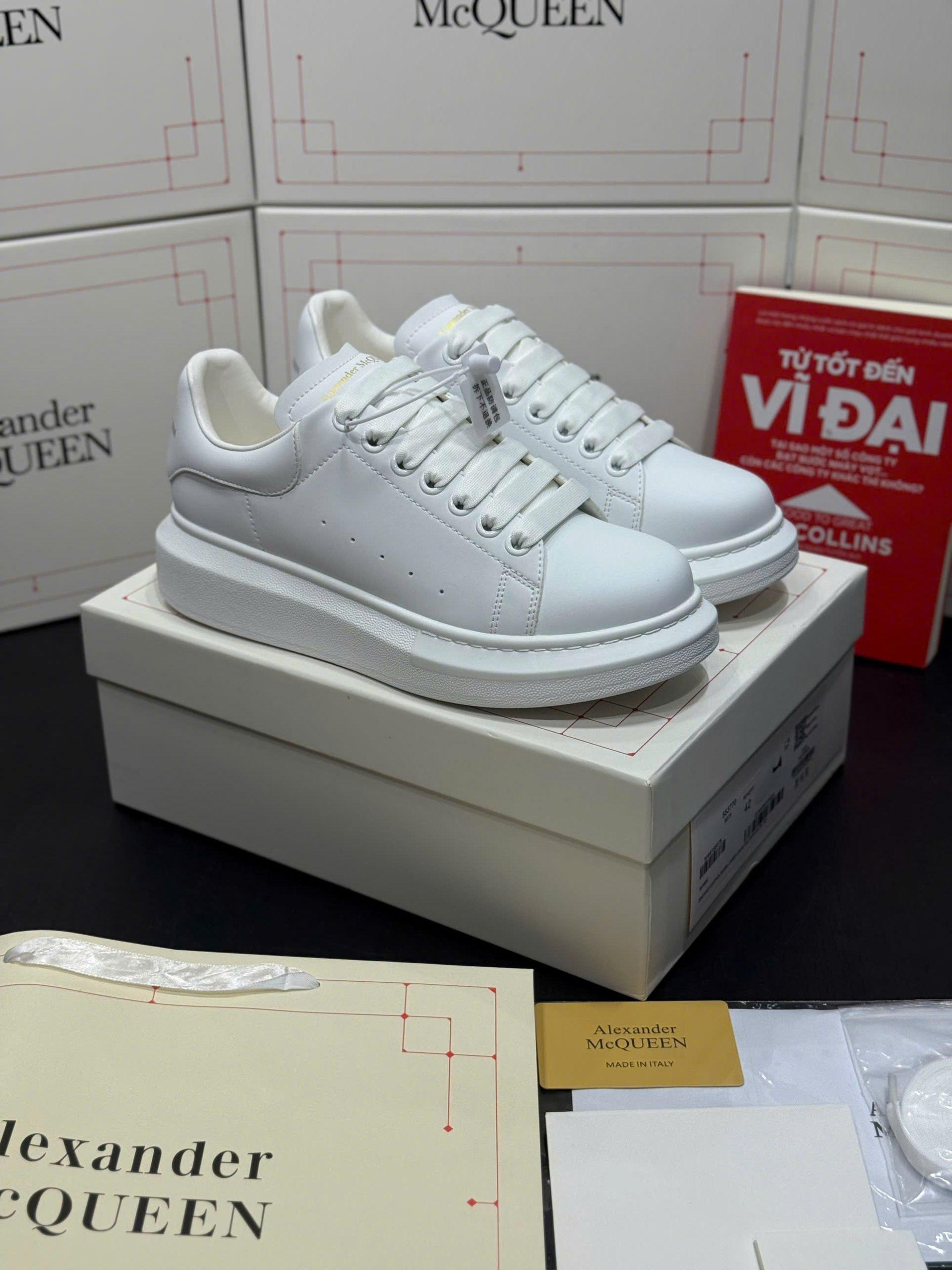 Giày Alexander McQueen Oversized Sneaker