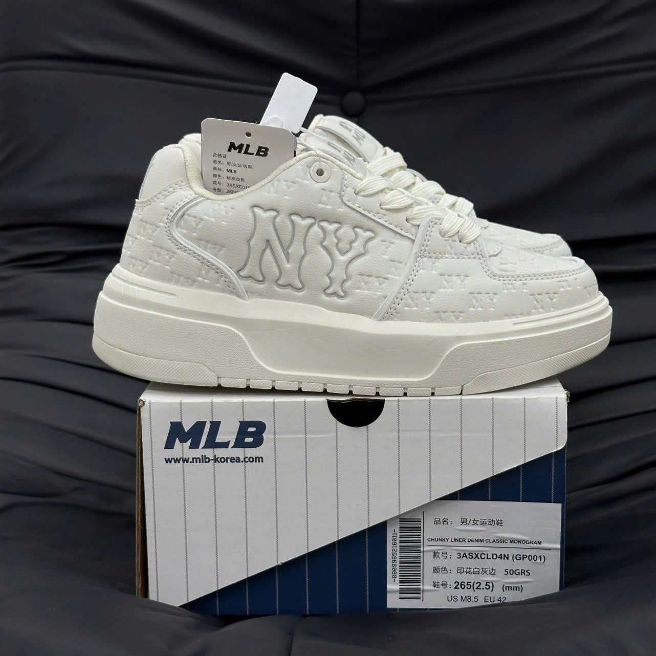 Giày MLB Chunky Liner Embo Mono Cooperstown New York Yankees 'White'