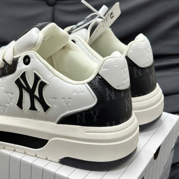 MLB - Giày sneakers unisex cổ thấp Chunky Liner Embo Monogram Best Quality