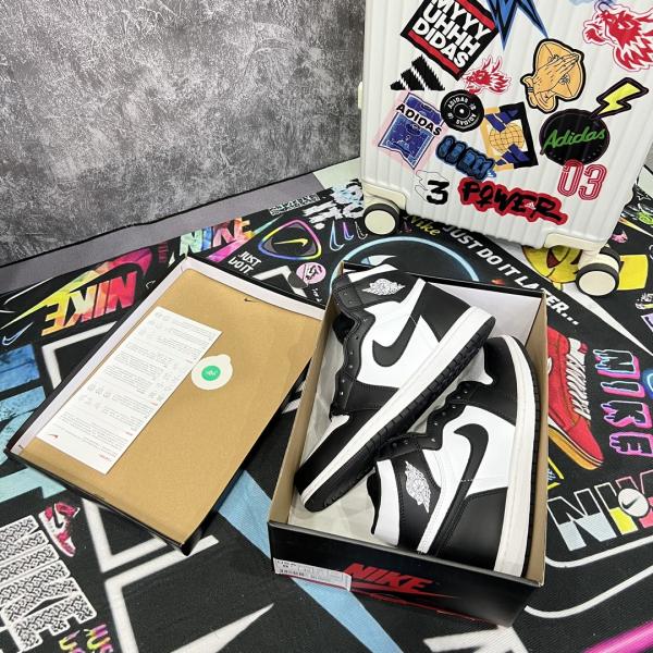 Nike Air Jordan 1 High Panda Like Auth