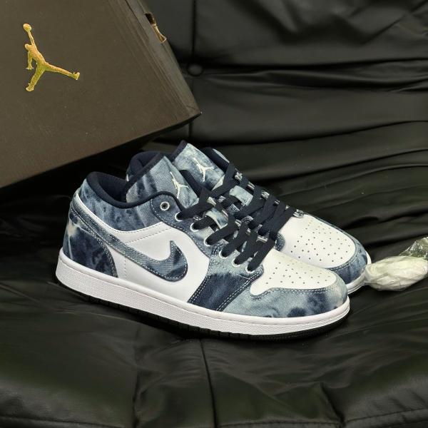 Giày Nike Air Jordan 1 Low SE ‘Washed Denim’