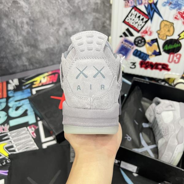 Giày Nike Air Jordan 4 Retro Kaws Best Quality