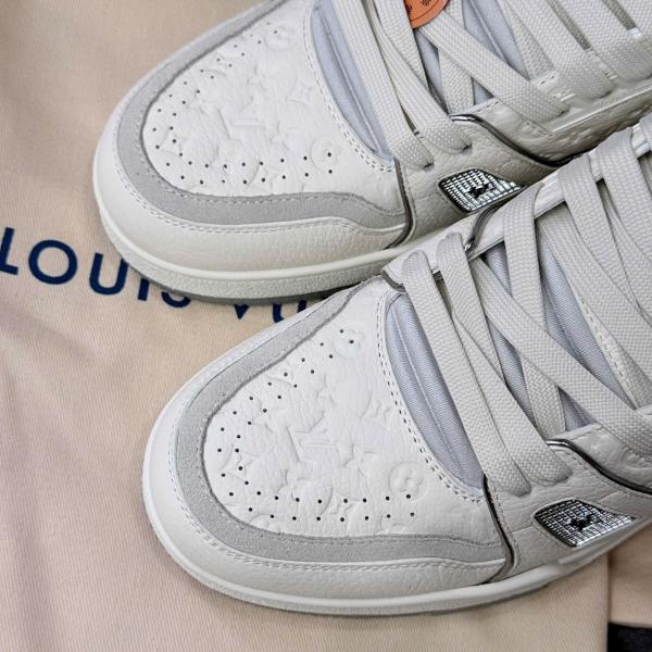 Louis Vuitton LV Arch Light Sneaker Blanco/Plata