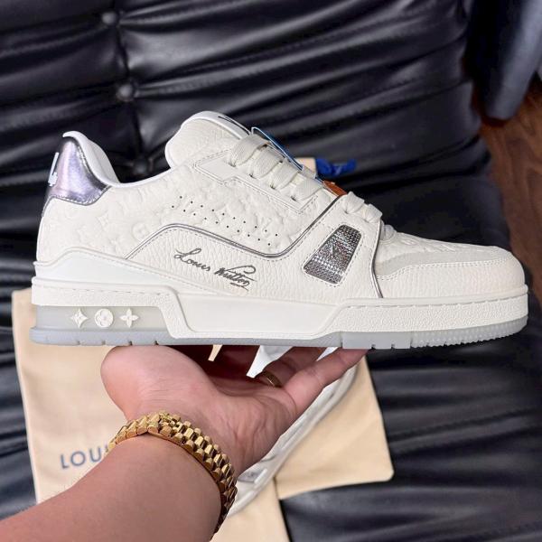 Louis Vuitton LV Arch Light Sneaker Blanco/Plata