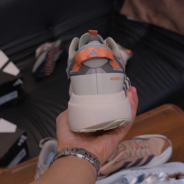 Giày Adidas