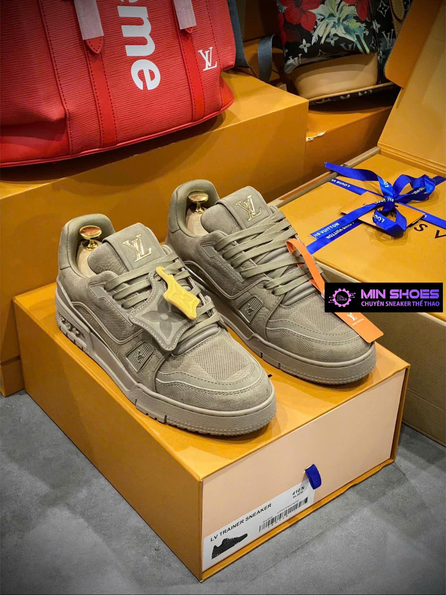 Giày sneaker Louis Vuitton (LV) like authentic