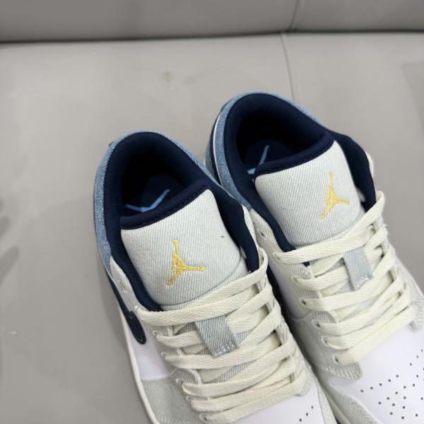 Giày Nike Air Jordan 1 Low SE ‘Light Denim’