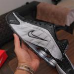 Nike Shox R4 Metallic Silver Black