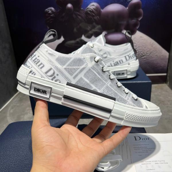 Giày Dior X Kaws B23 Daniel Arsham Low Newspaper Like Auth