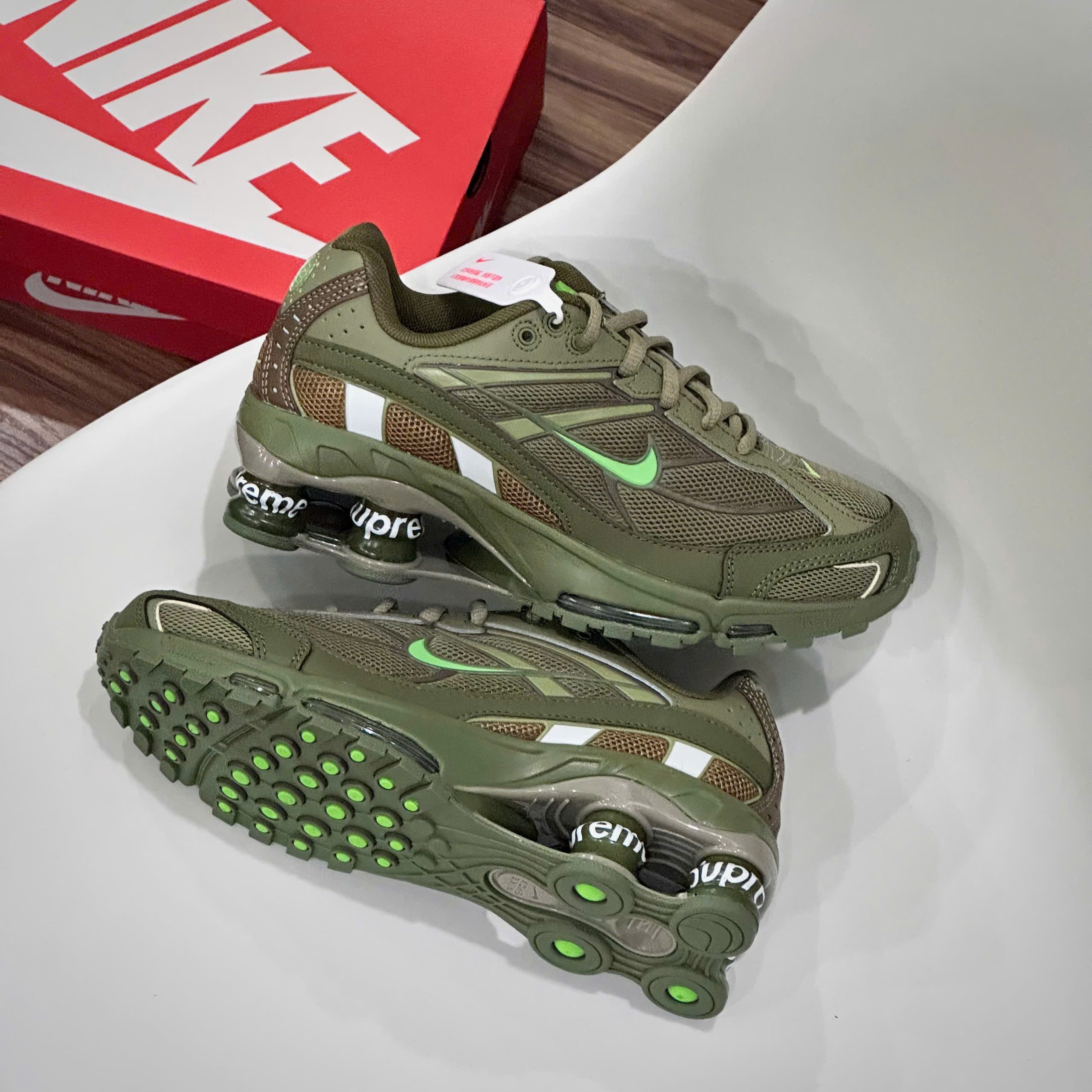 nike-shox-ride-2-supreme-neutral-olive-electric-green00004