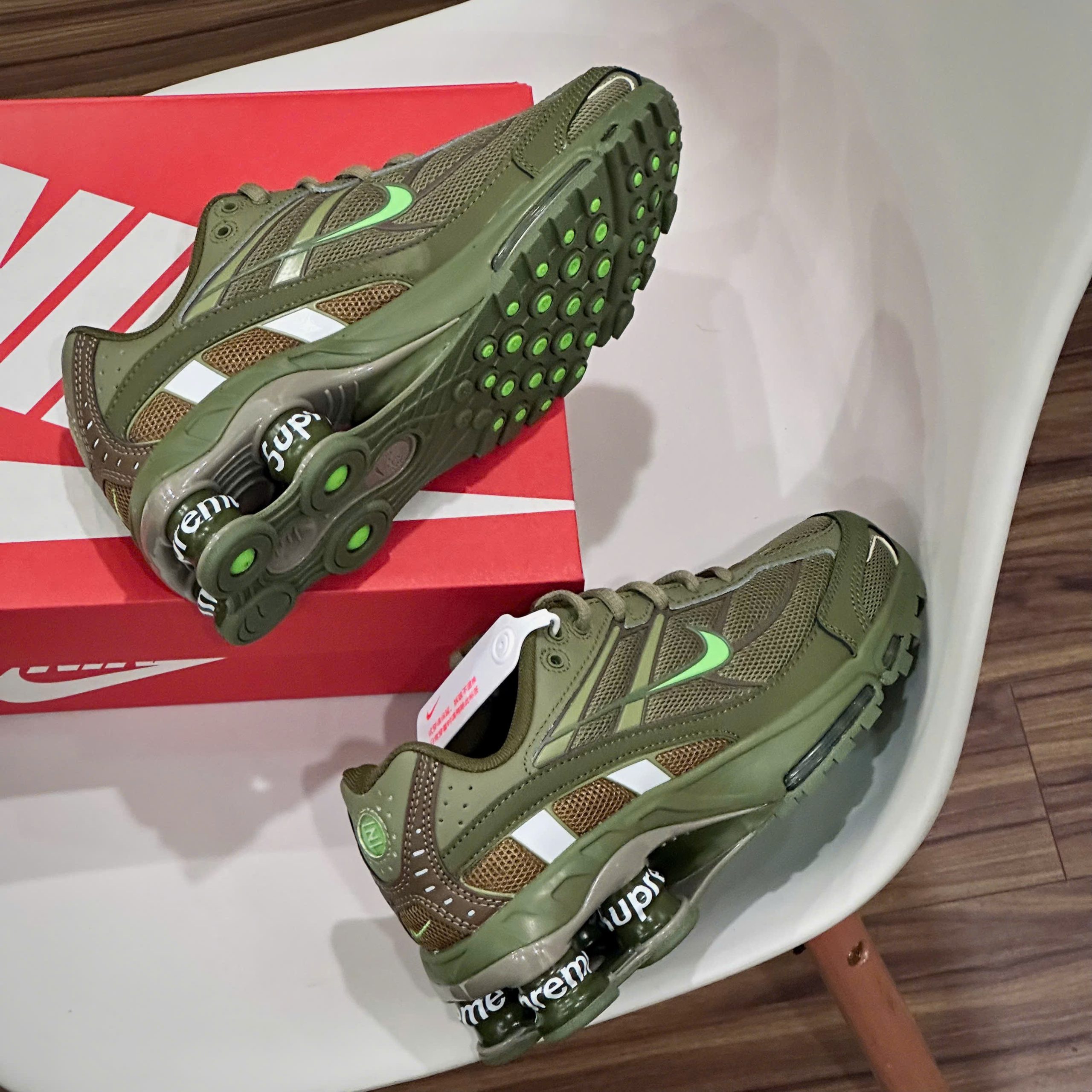 nike-shox-ride-2-supreme-neutral-olive-electric-green00008