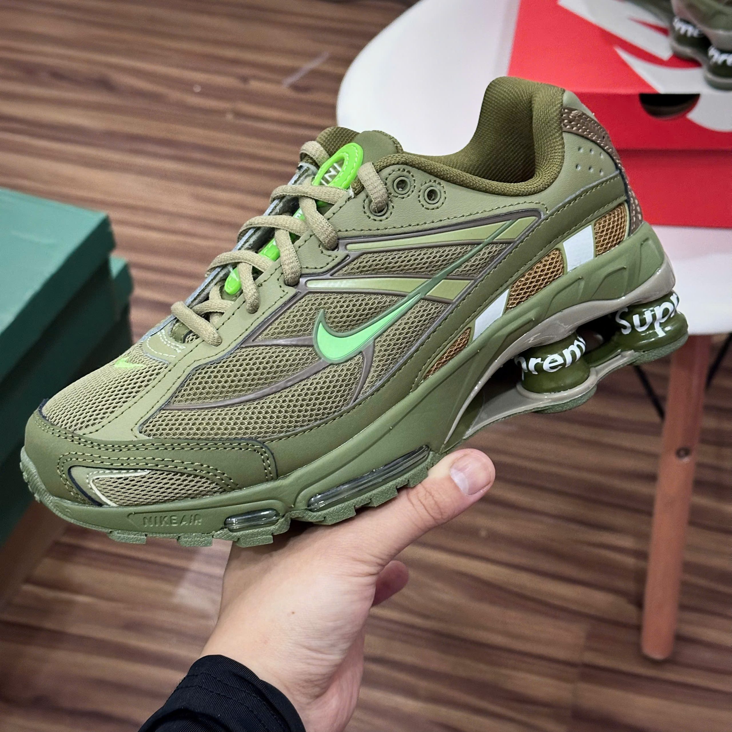 nike-shox-ride-2-supreme-neutral-olive-electric-green00009